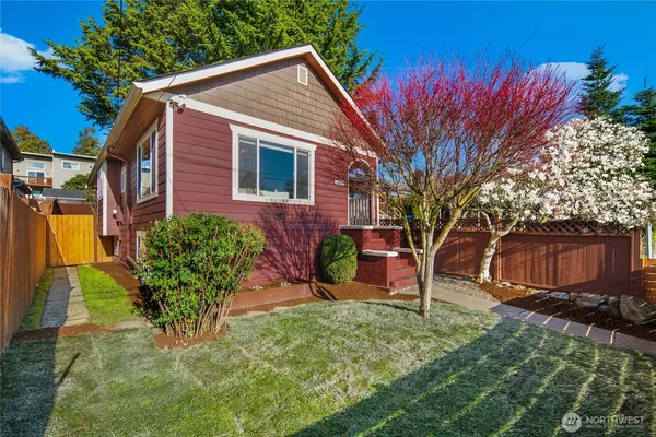 $729,950 | 1516 South Bennett Street, Seattle, WA 98108