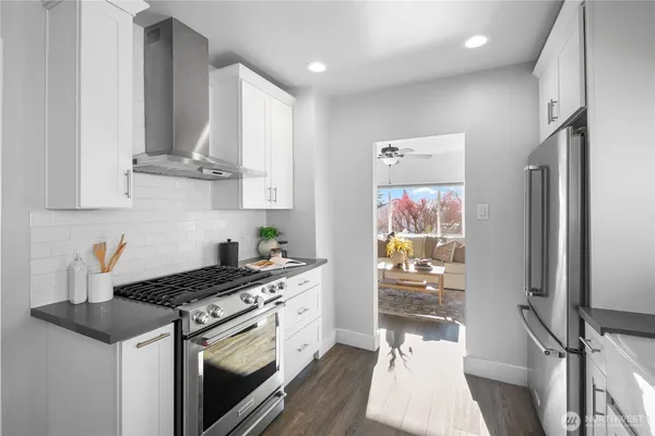 $729,950 | 1516 South Bennett Street, Seattle, WA 98108