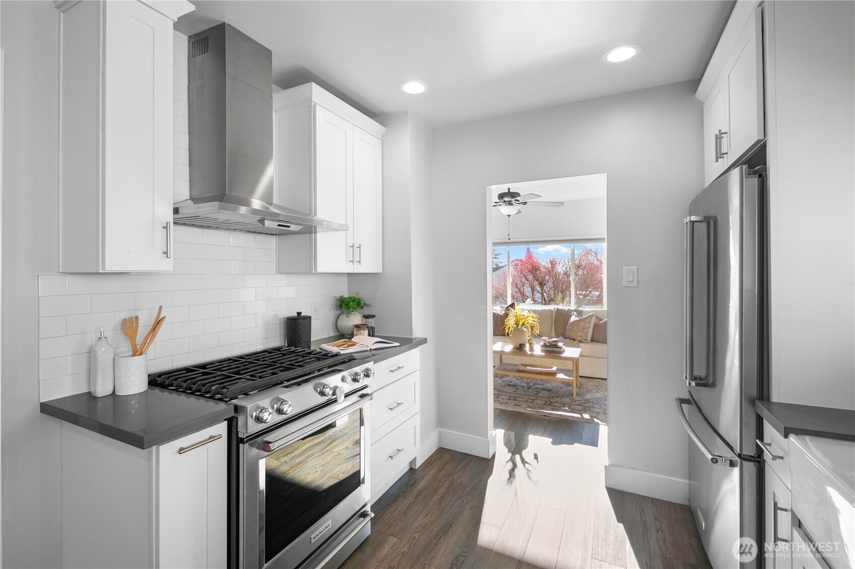 1516 South Bennett Street Seattle, WA 98108 - Photo 6 of 27