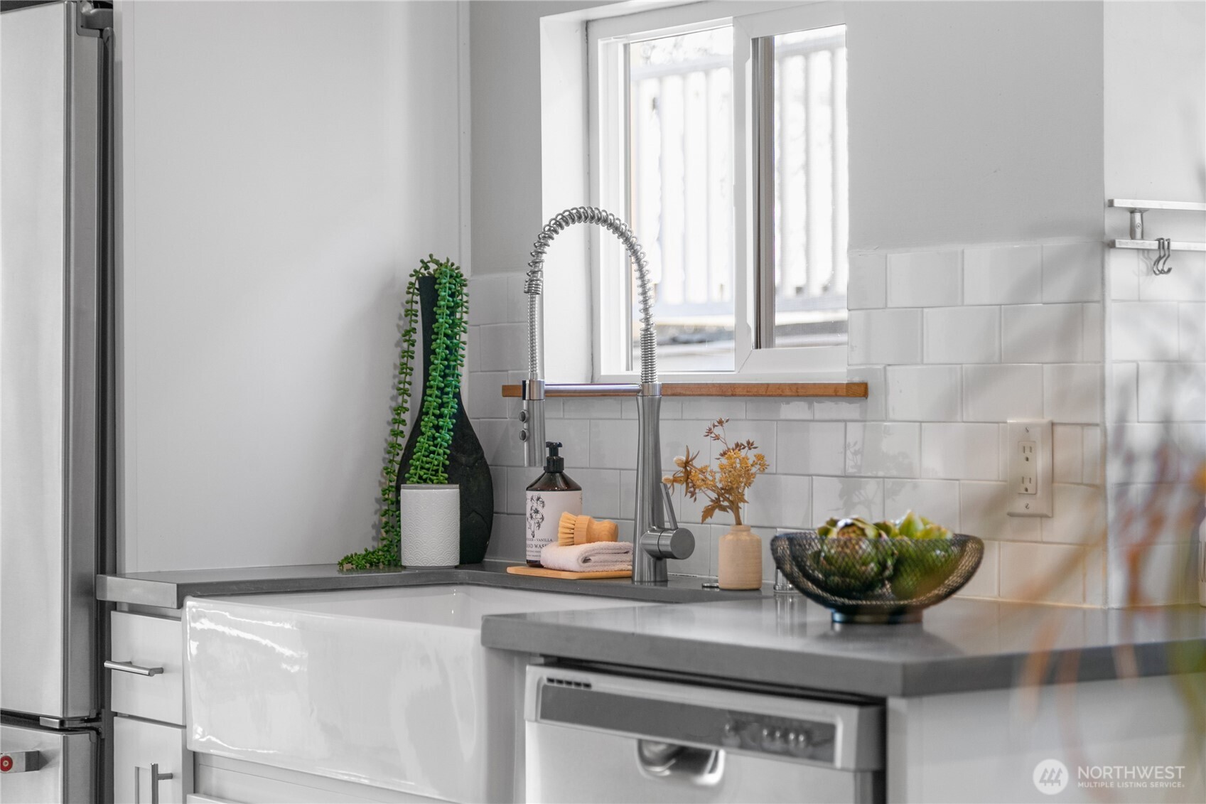 1516 South Bennett Street Seattle, WA 98108 - Photo 8 of 27