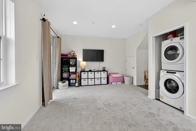 $370,000 | 1418 Brayden Drive, Marcus Hook, PA 19061