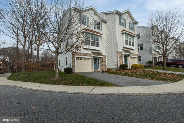$370,000 | 1418 Brayden Drive, Marcus Hook, PA 19061