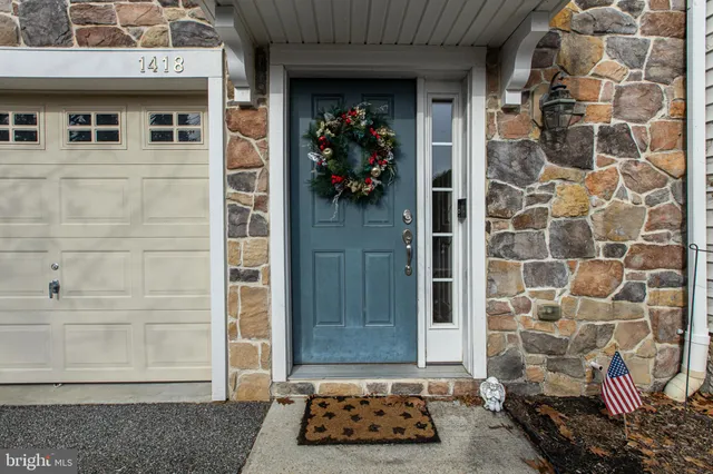 $370,000 | 1418 Brayden Drive, Marcus Hook, PA 19061