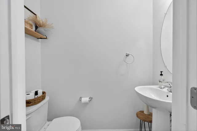 $370,000 | 1418 Brayden Drive, Marcus Hook, PA 19061