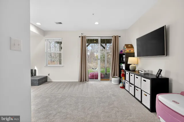 $370,000 | 1418 Brayden Drive, Marcus Hook, PA 19061