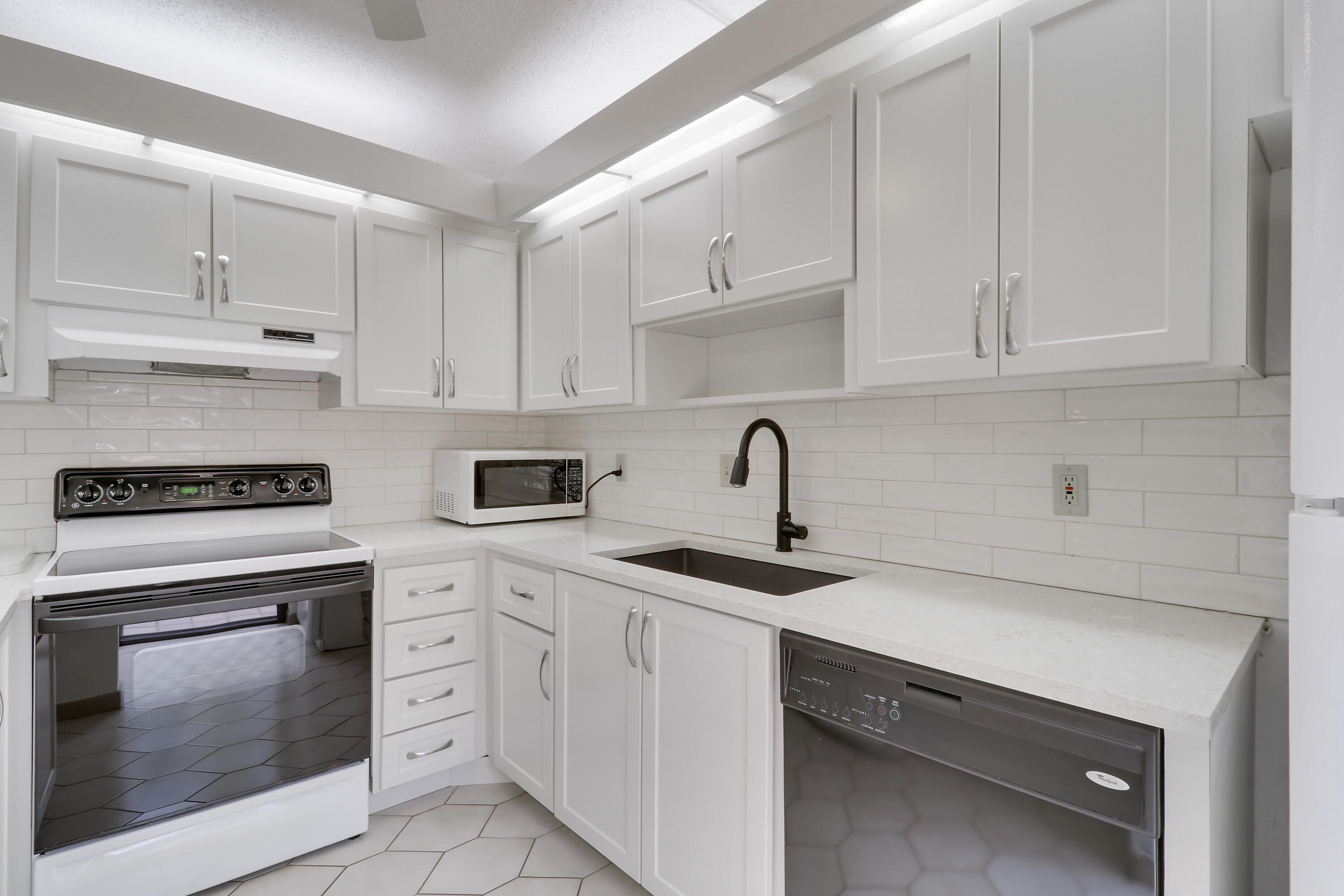 825 Center Street, Unit 49C Jupiter, FL 33458 - Photo 24 of 62 House2-9