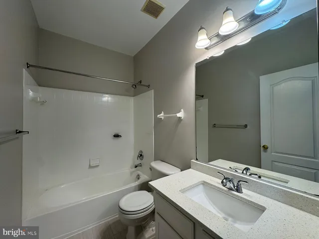 $635,000 | 42471 Magellan Square, Brambleton, VA 20148