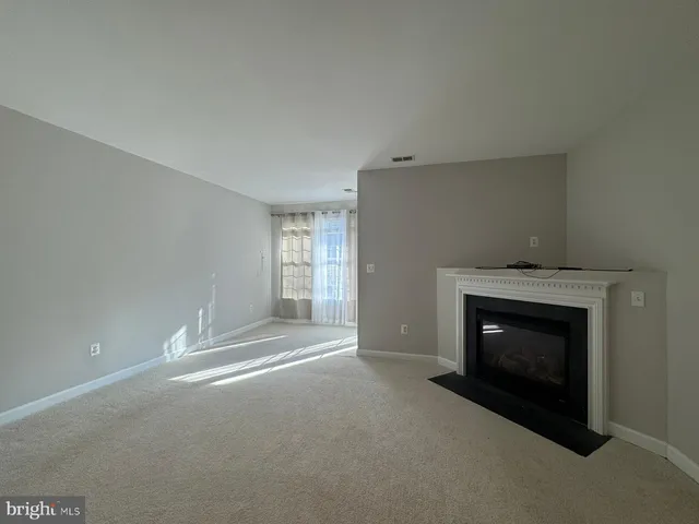 $635,000 | 42471 Magellan Square, Brambleton, VA 20148