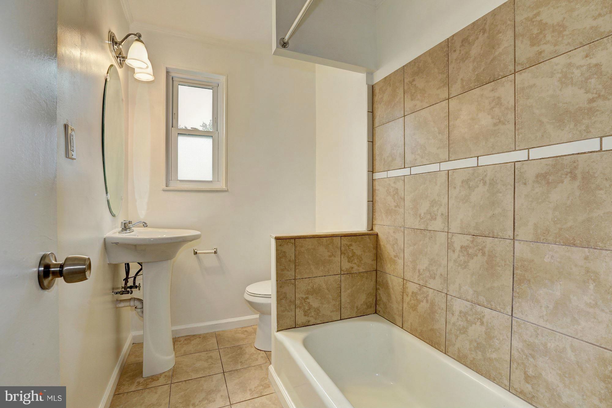 927 Gabel Court Silver Spring, MD 20901 - Photo 16 of 27 Bath