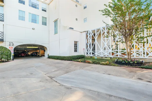 $1,400 | 2333 Bering Drive, Unit 334, Houston, TX 77057