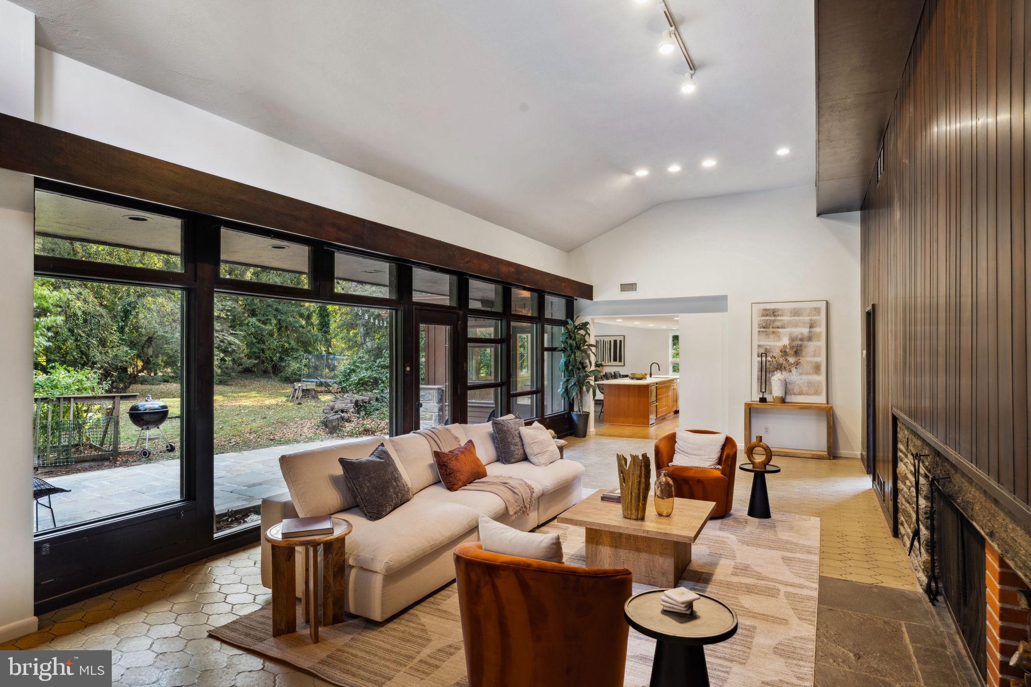 250 East Waverly Road Wyncote, PA 19095 - Photo 3 of 90