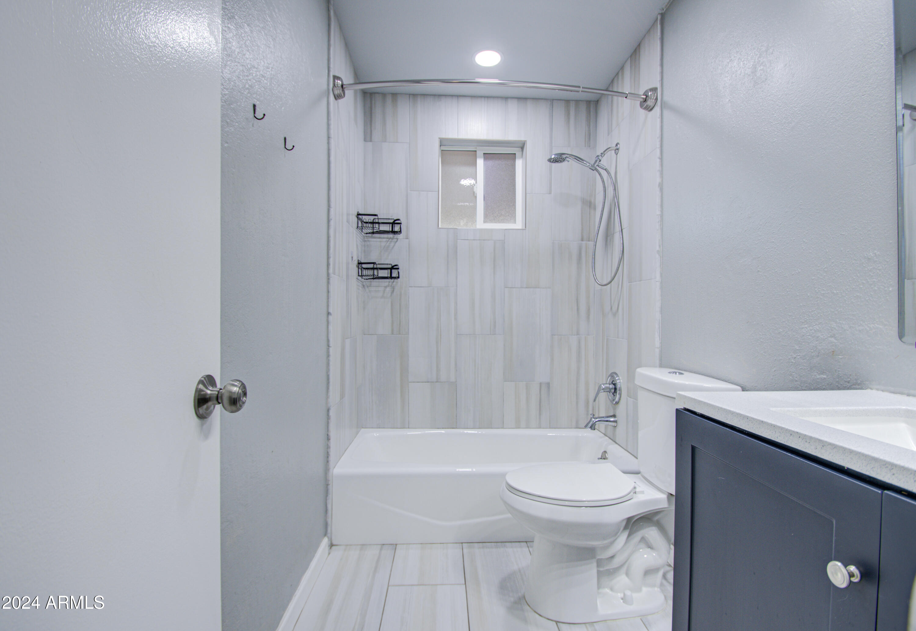 2236 West Wethersfield Road Phoenix, AZ 85029 - Photo 22 of 32 Bathroom-pic 1