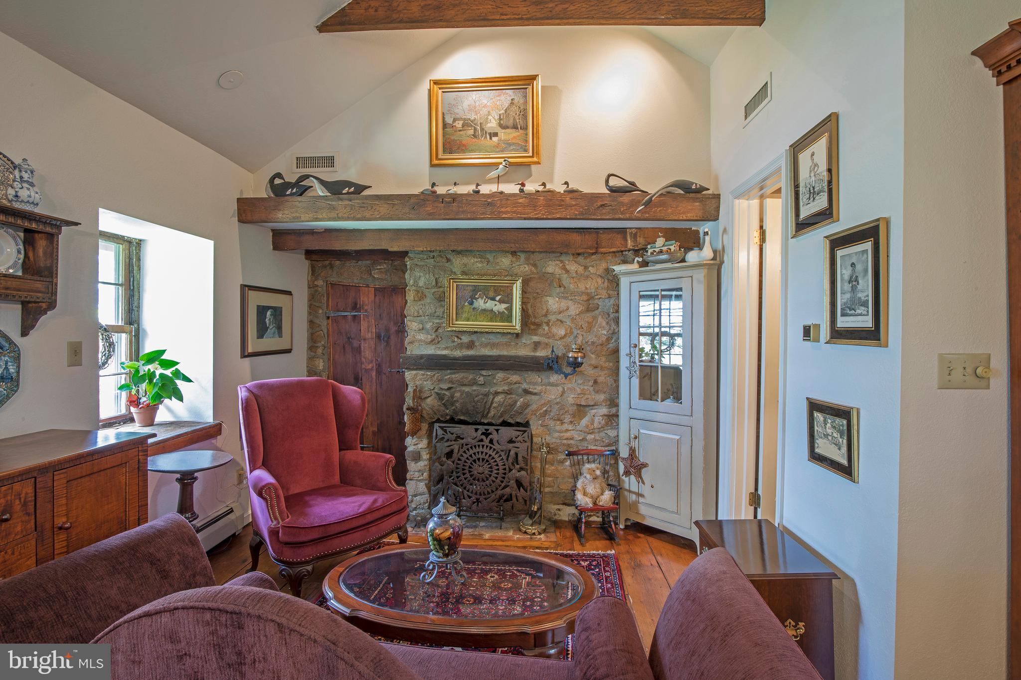 4486 York Rd. Doylestown, PA 18902 - Photo 14 of 52 Sitting area
