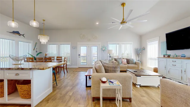 $499,000 | 957 Alberdie Drive, Crystal Beach, TX 77650