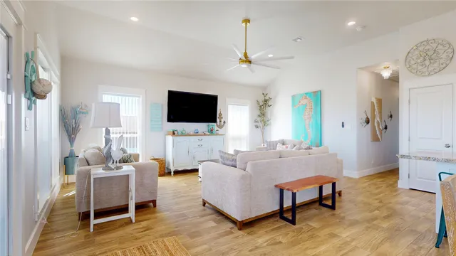 $499,000 | 957 Alberdie Drive, Crystal Beach, TX 77650