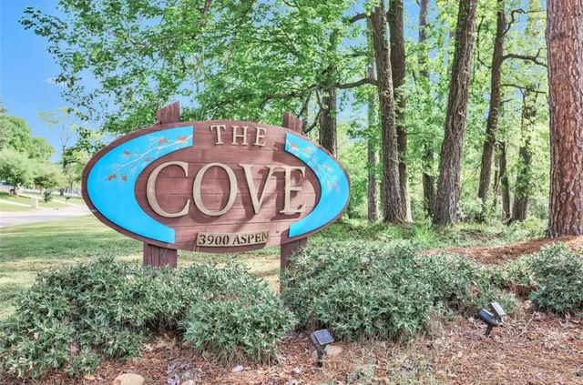 $124,900 | 3900 Aspen Drive, Unit 1, Montgomery, TX 77356