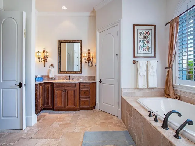 $7,995,000 | 155 20th Avenue South, Naples, FL 34102