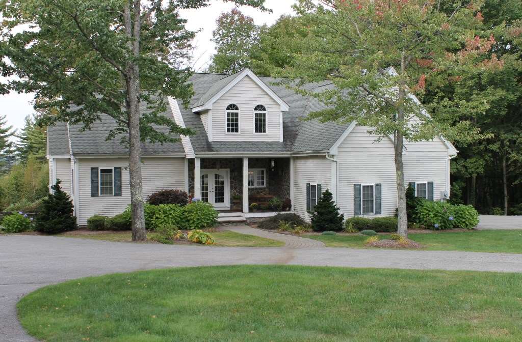 108 Winona Road Meredith, NH 03253 - Photo 1 of 40