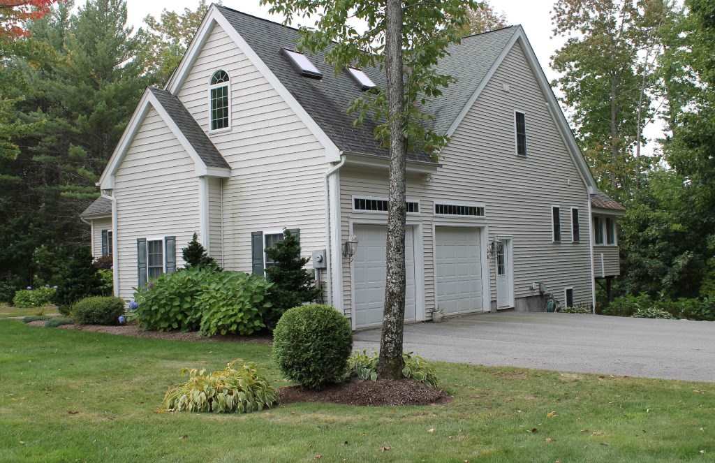 108 Winona Road Meredith, NH 03253 - Photo 4 of 40
