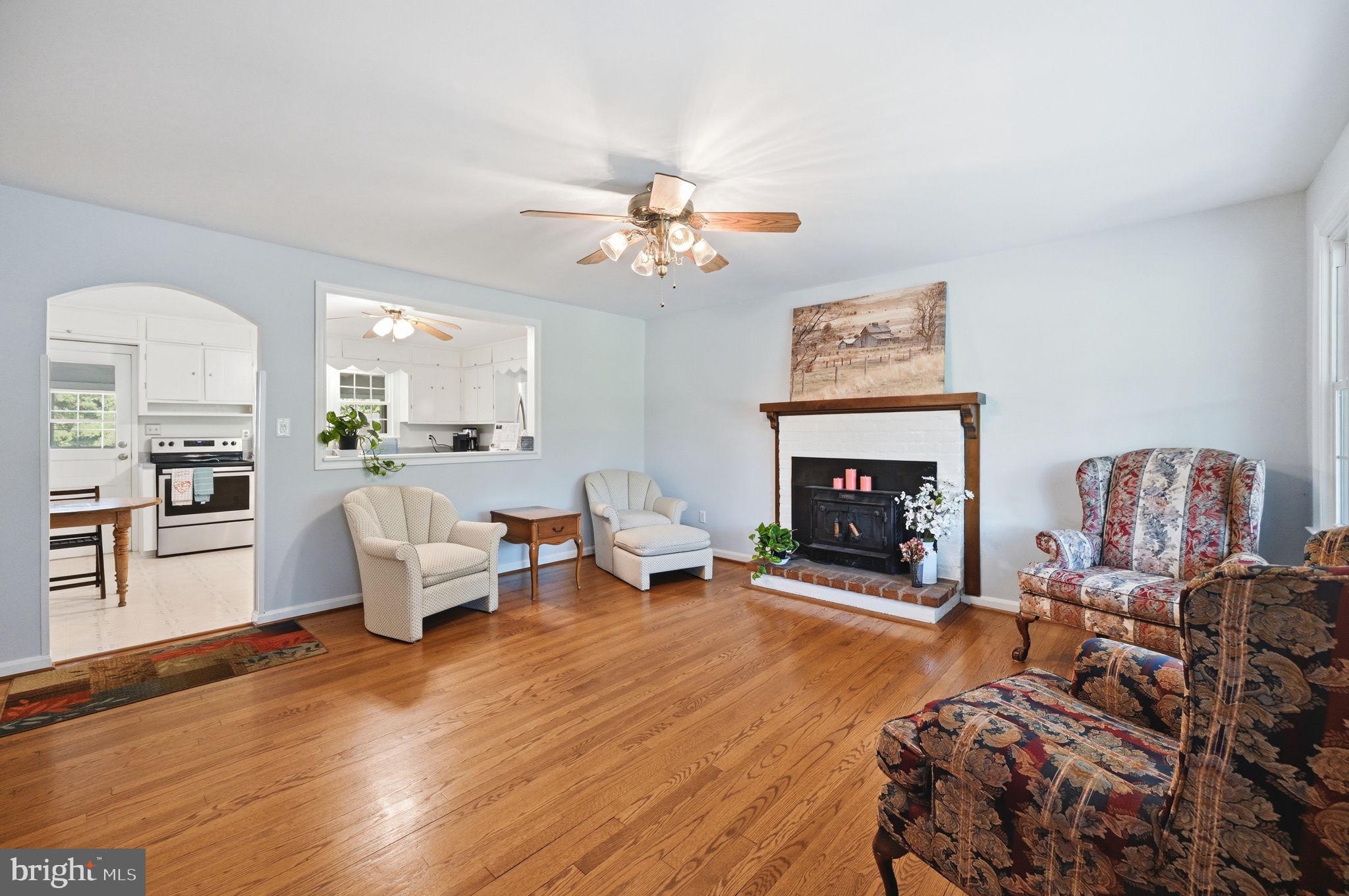 9337 Everona Road Unionville, VA 22567 - Photo 5 of 46 Cozy living space with inviting warmth.
