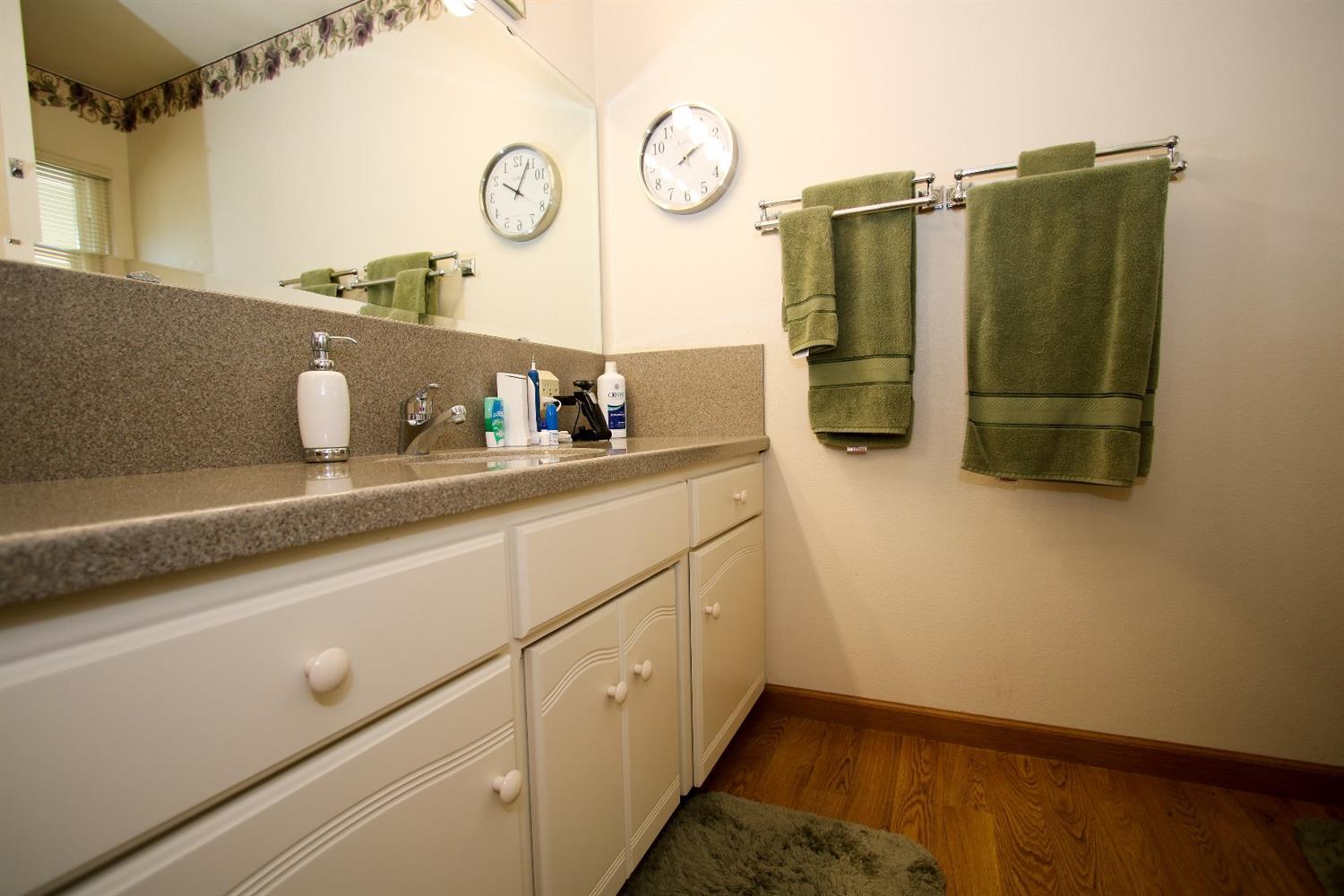 657 West Carpenter Avenue Reedley, CA 93654 - Photo 37 of 58 37