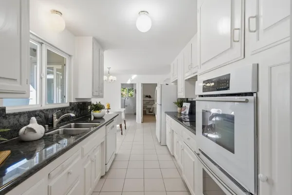 $4,395,000 | 14278 Amherst Court, Los Altos Hills, CA 94022