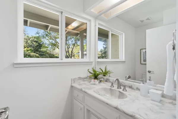 $4,395,000 | 14278 Amherst Court, Los Altos Hills, CA 94022