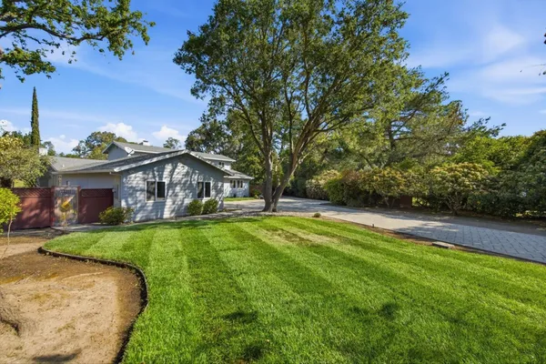 $4,395,000 | 14278 Amherst Court, Los Altos Hills, CA 94022