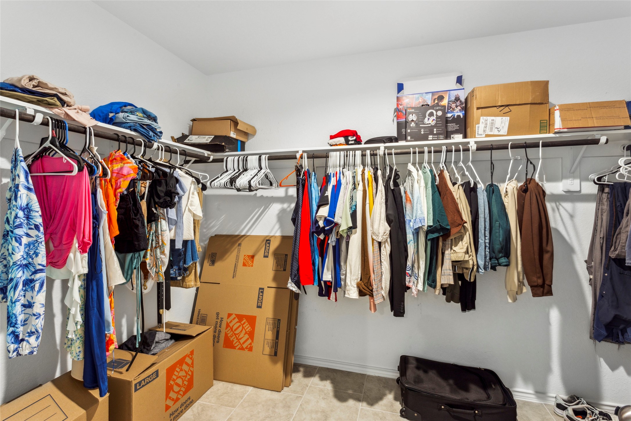 7510 Carson Court Rosharon, TX 77583 - Photo 12 of 23 a walk in closet