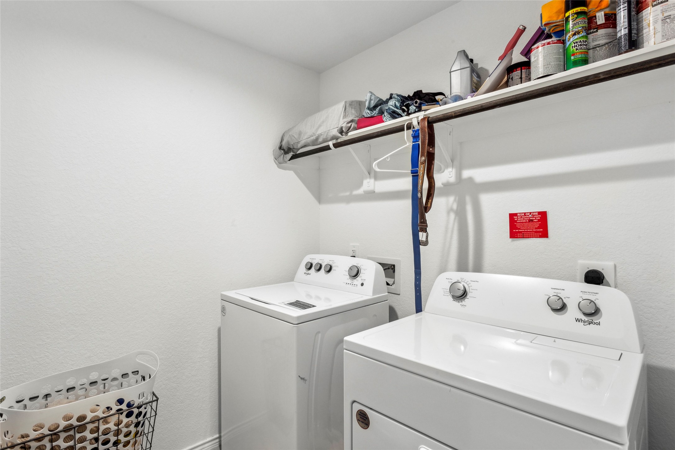 7510 Carson Court Rosharon, TX 77583 - Photo 17 of 23 a utility room with dryer and washer