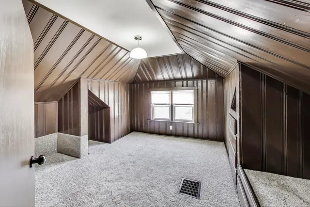 a view of an entryway with a livingroom