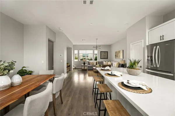 $940,000 | 955 East Mason Lane, Unit 80, Anaheim, CA 92805