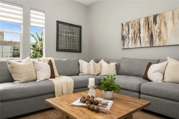 $940,000 | 955 East Mason Lane, Unit 80, Anaheim, CA 92805