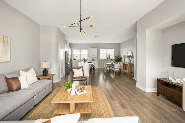 $940,000 | 955 East Mason Lane, Unit 80, Anaheim, CA 92805