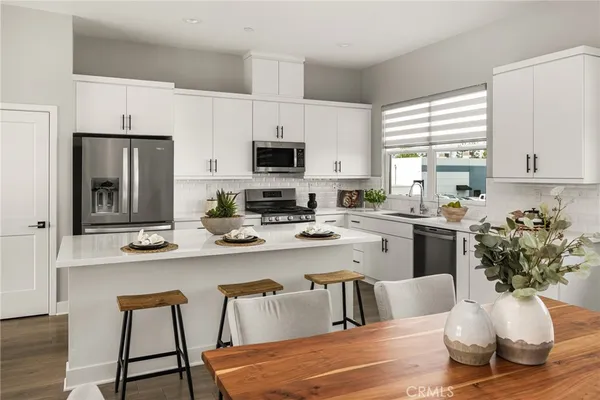 $940,000 | 955 East Mason Lane, Unit 80, Anaheim, CA 92805