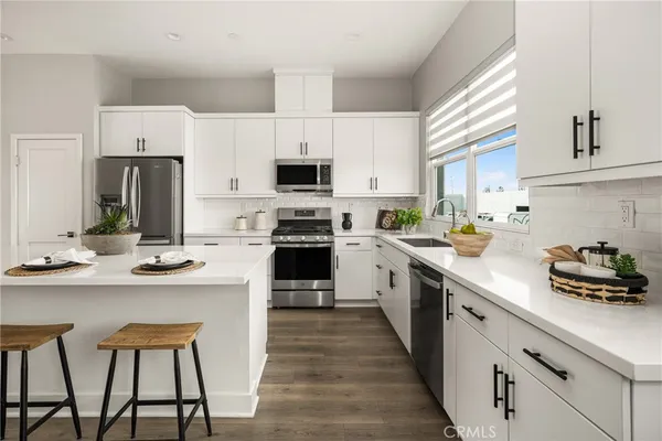 $940,000 | 955 East Mason Lane, Unit 80, Anaheim, CA 92805