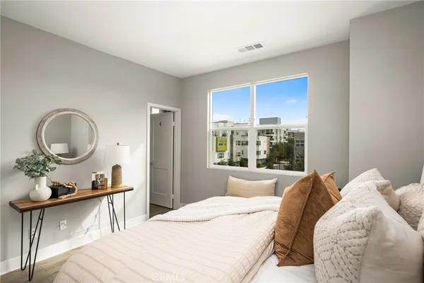 $940,000 | 955 East Mason Lane, Unit 80, Anaheim, CA 92805