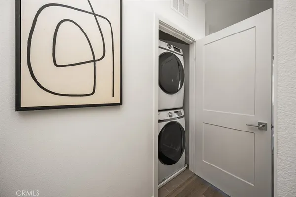 $940,000 | 955 East Mason Lane, Unit 80, Anaheim, CA 92805