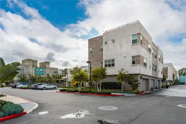$940,000 | 955 East Mason Lane, Unit 80, Anaheim, CA 92805