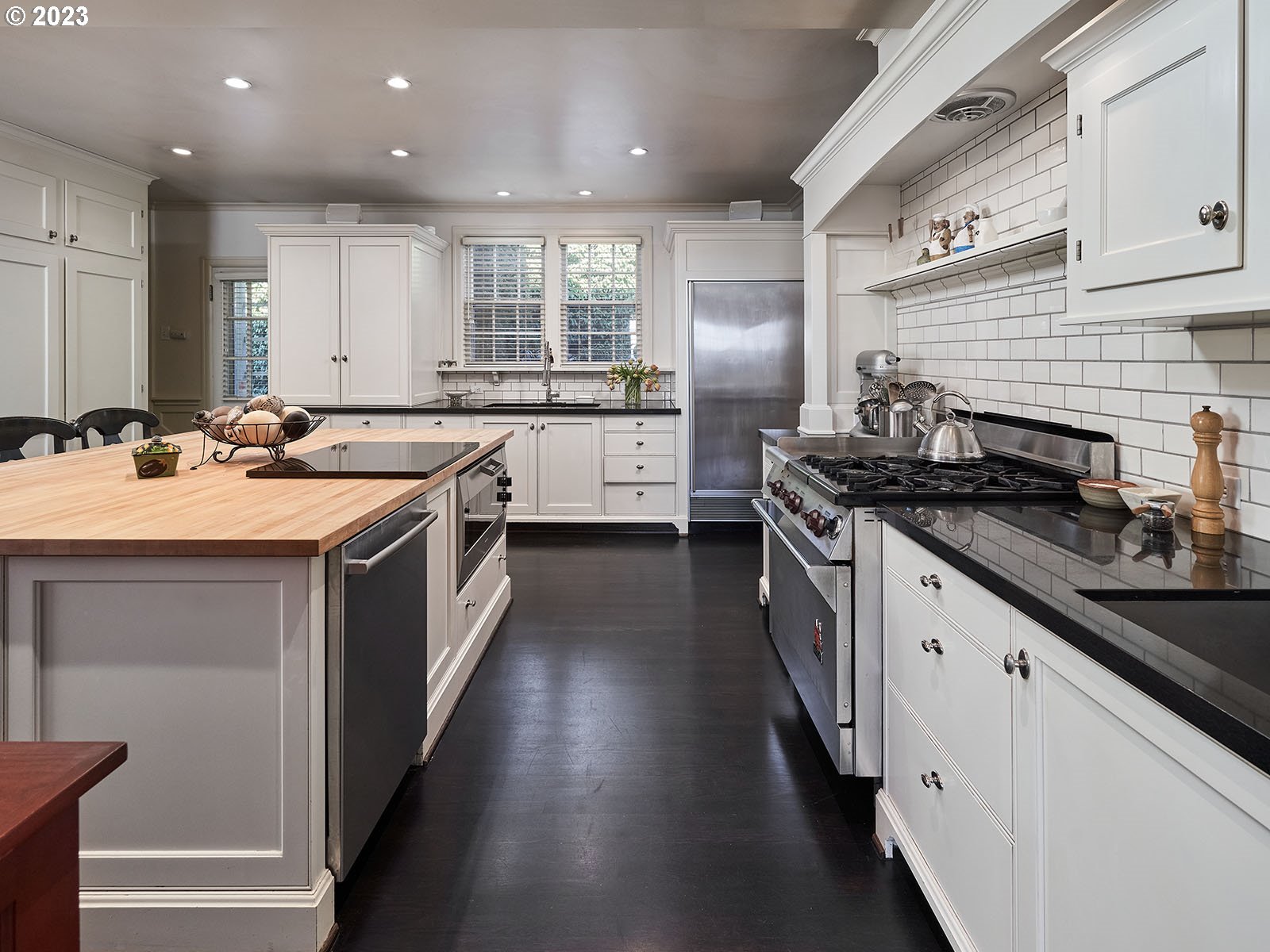 3434 Southwest Talbot Road Portland, OR 97201 - Photo 3 of 31