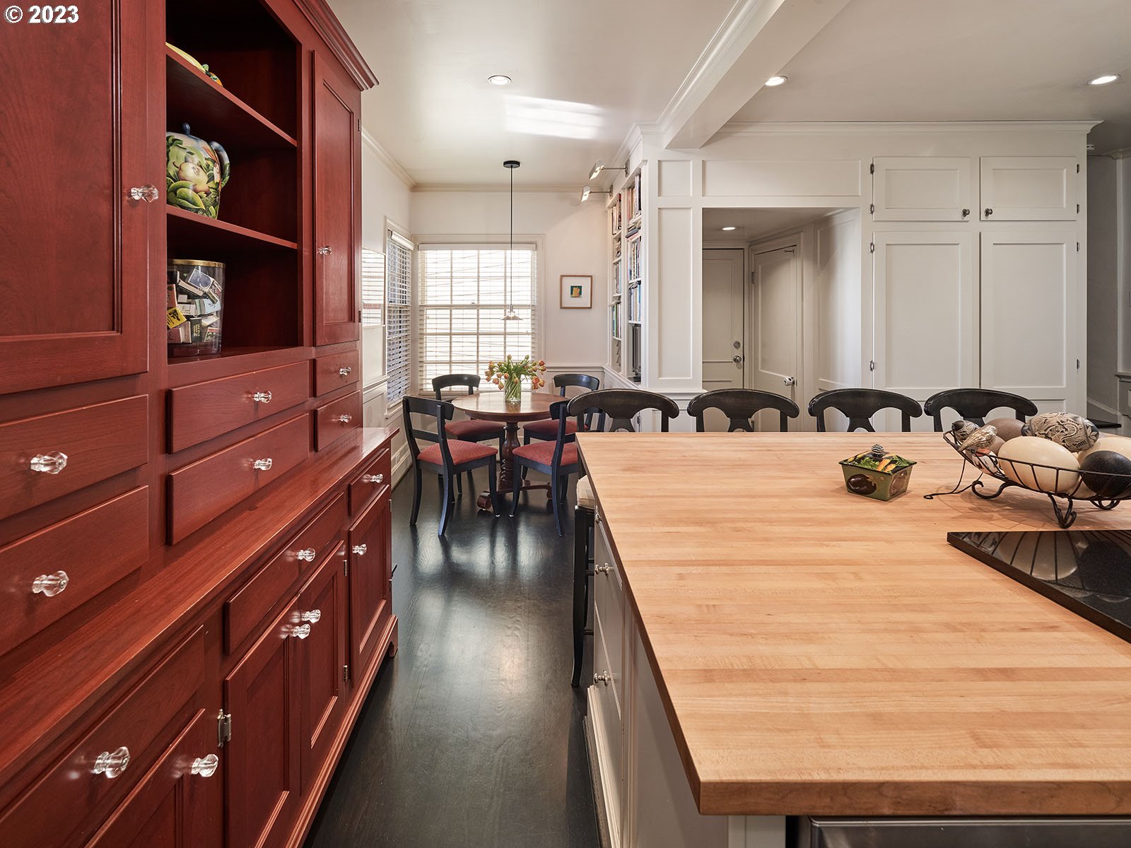 3434 Southwest Talbot Road Portland, OR 97201 - Photo 5 of 31