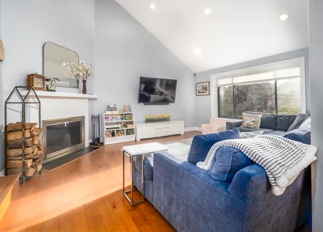 $3,400 | 183 Sandcastle Key, Secaucus, NJ 07094