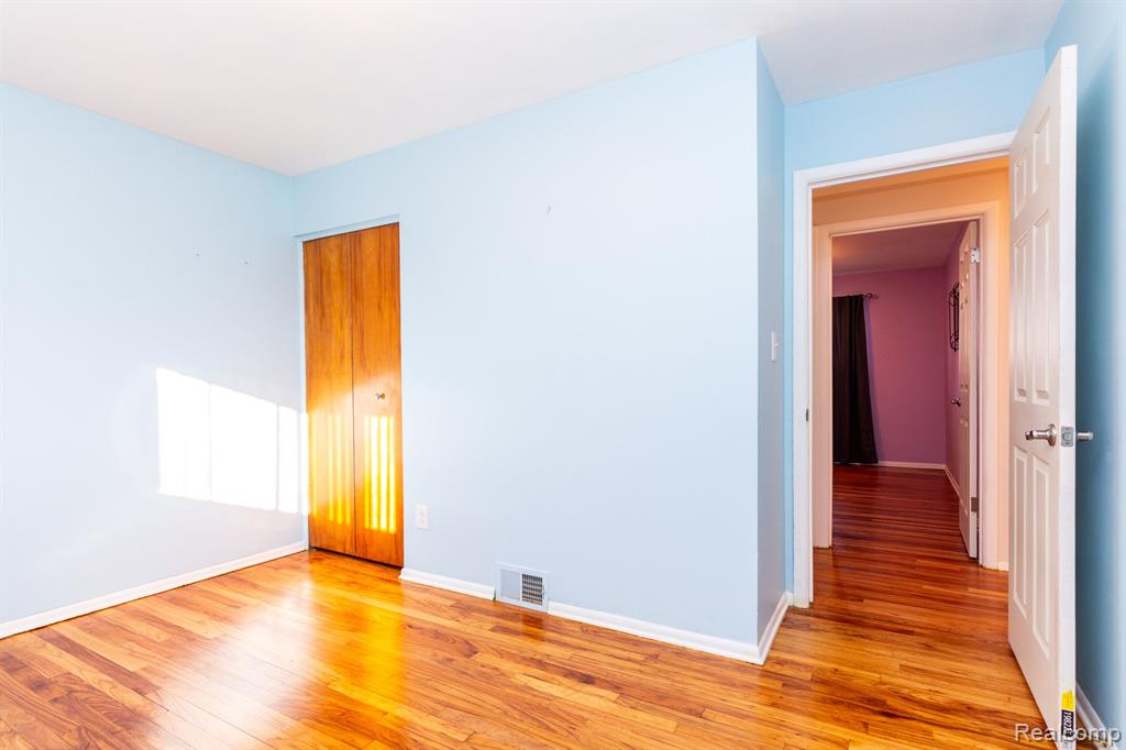 13649 Racine Court Warren, MI 48088 - Photo 23 of 38