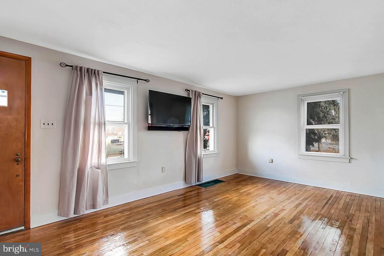 338 Filbert Street Hanover, PA 17331 - Photo 2 of 25 Gallery Image 2