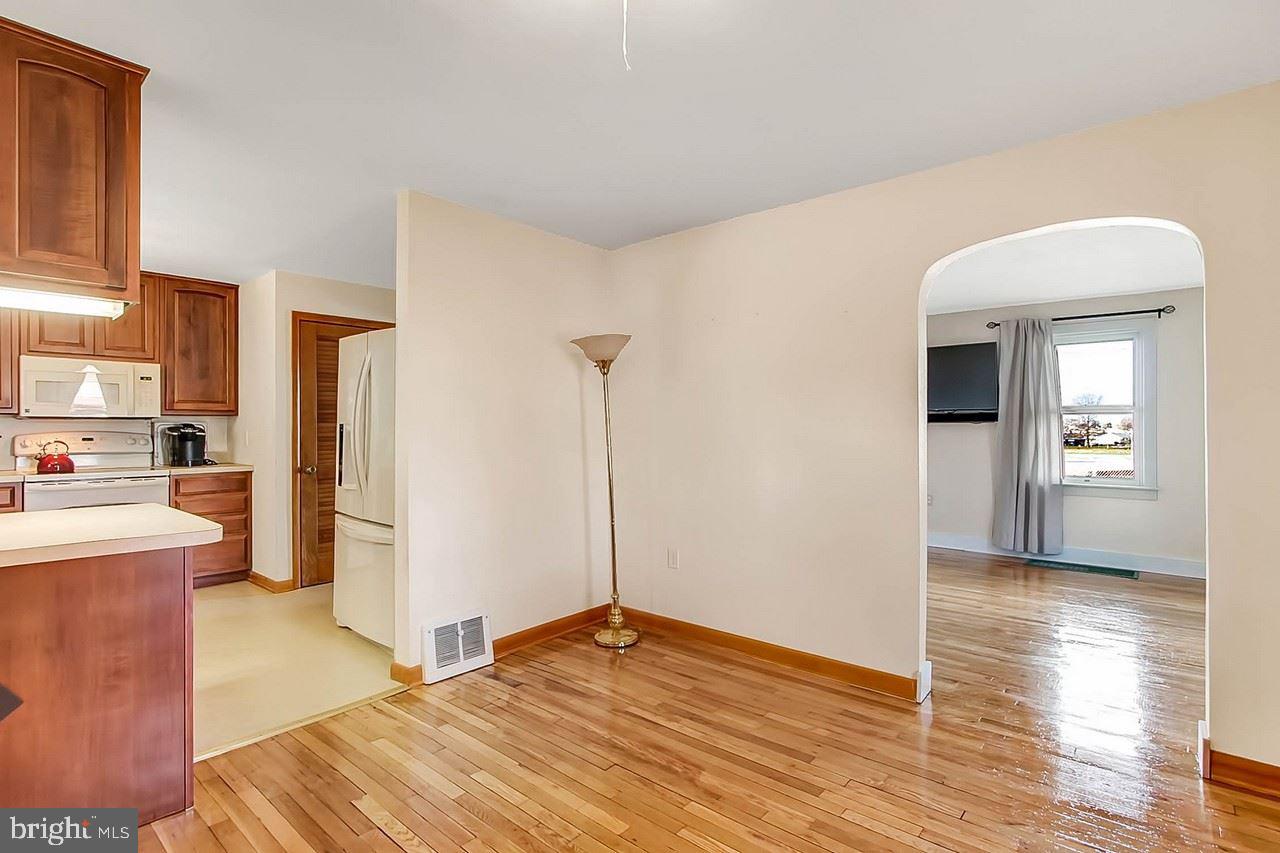 338 Filbert Street Hanover, PA 17331 - Photo 5 of 25 Gallery Image 5