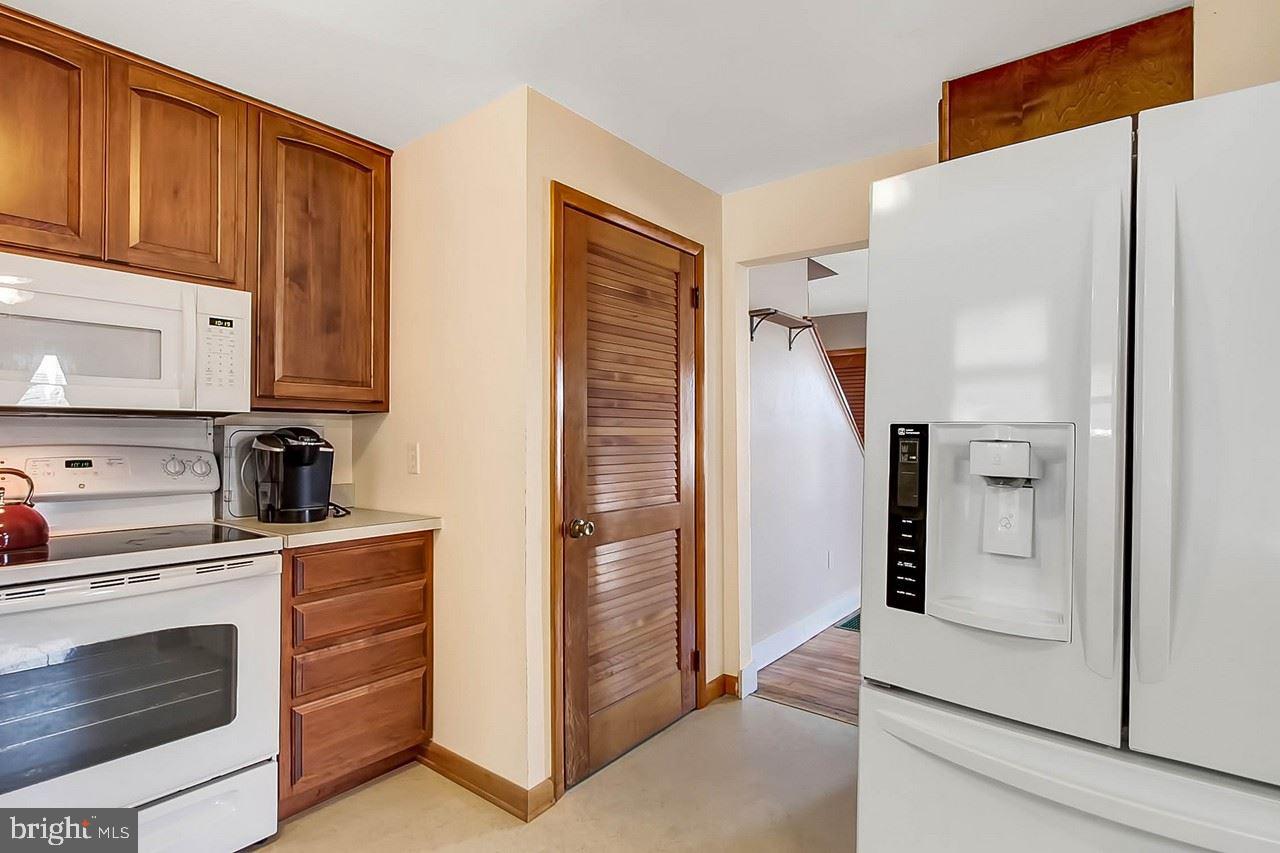 338 Filbert Street Hanover, PA 17331 - Photo 7 of 25 Gallery Image 7
