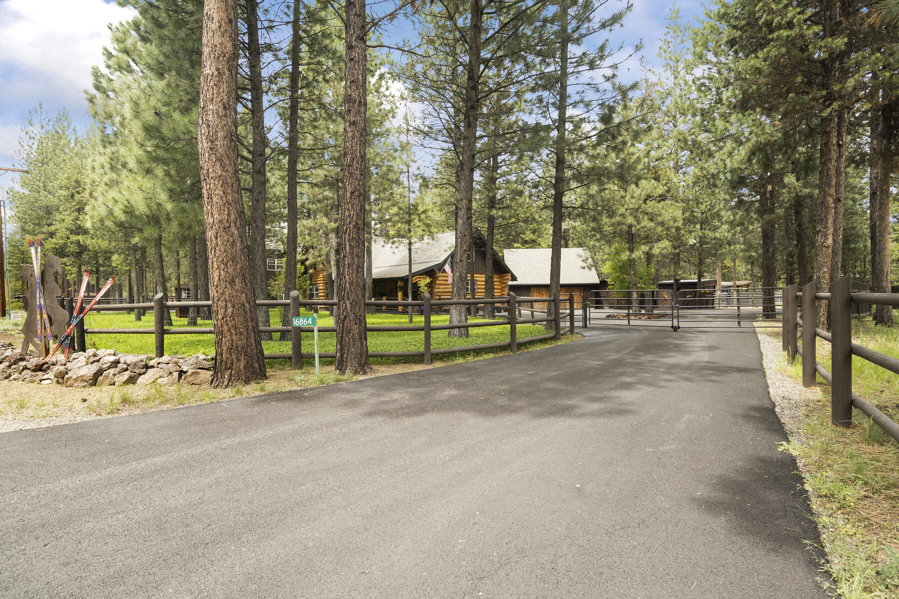 16864 Covina Road Bend, OR 97707 - Photo 40 of 70