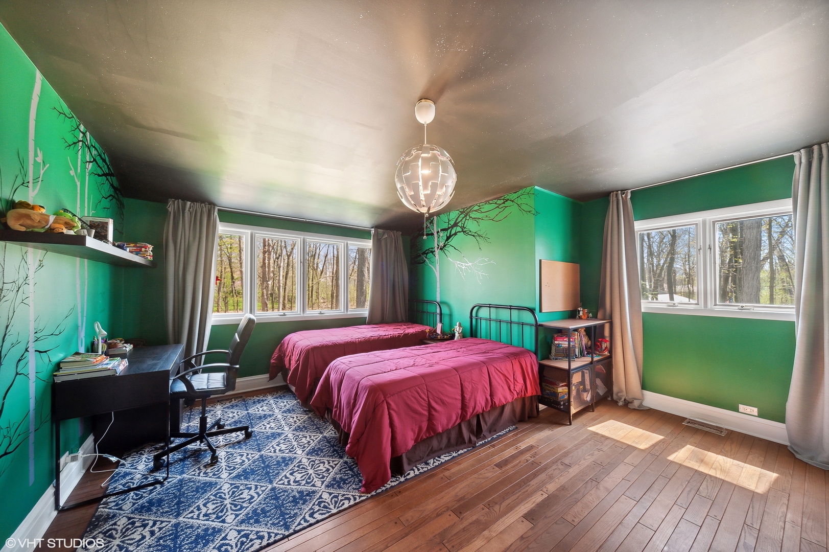 1685 Millburne Road Lake Forest, IL 60045 - Photo 14 of 21 a bedroom with a bed and a large window