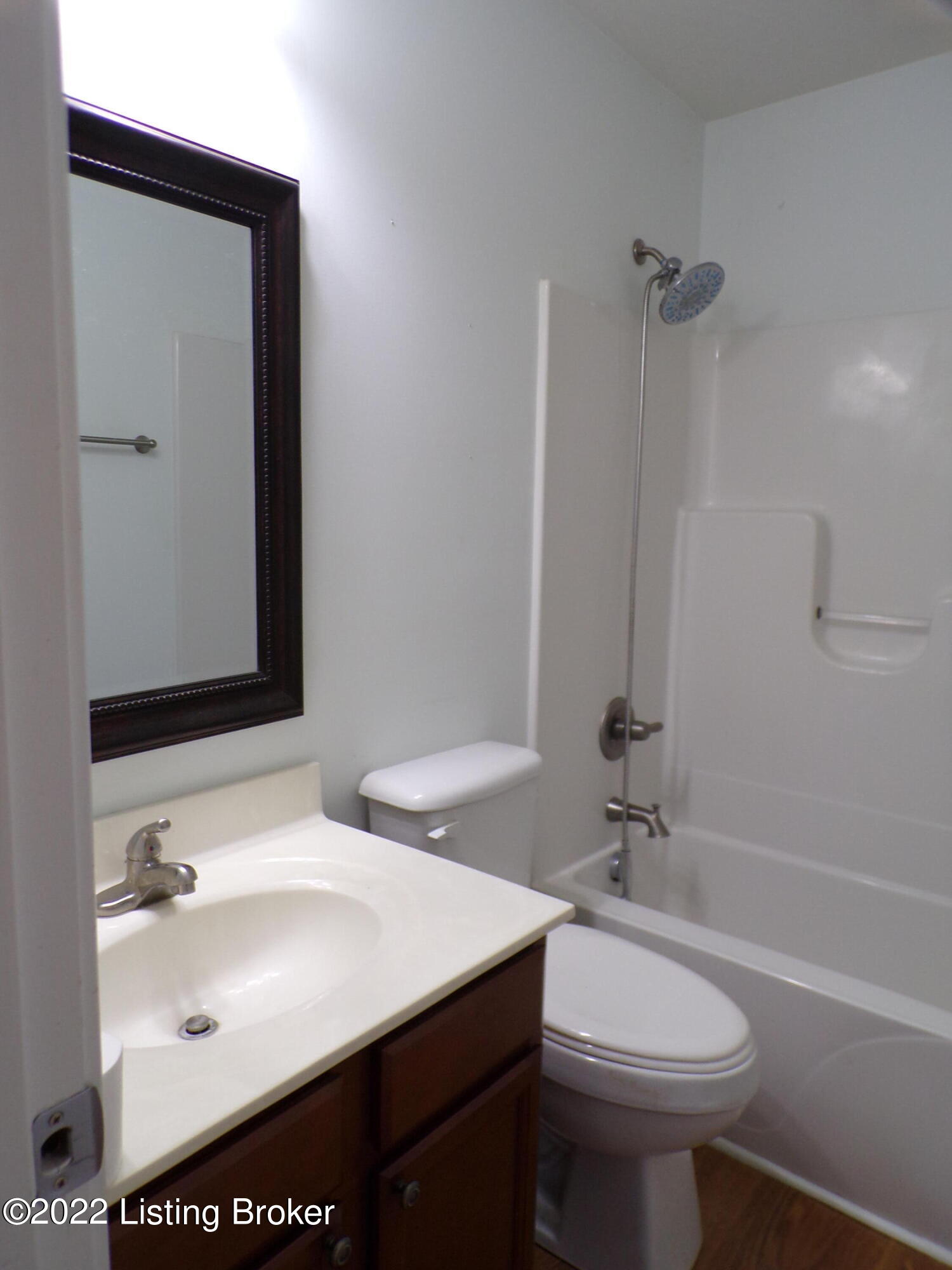 402 Lilac Road Leitchfield, KY 42754 - Photo 14 of 19 100_0472