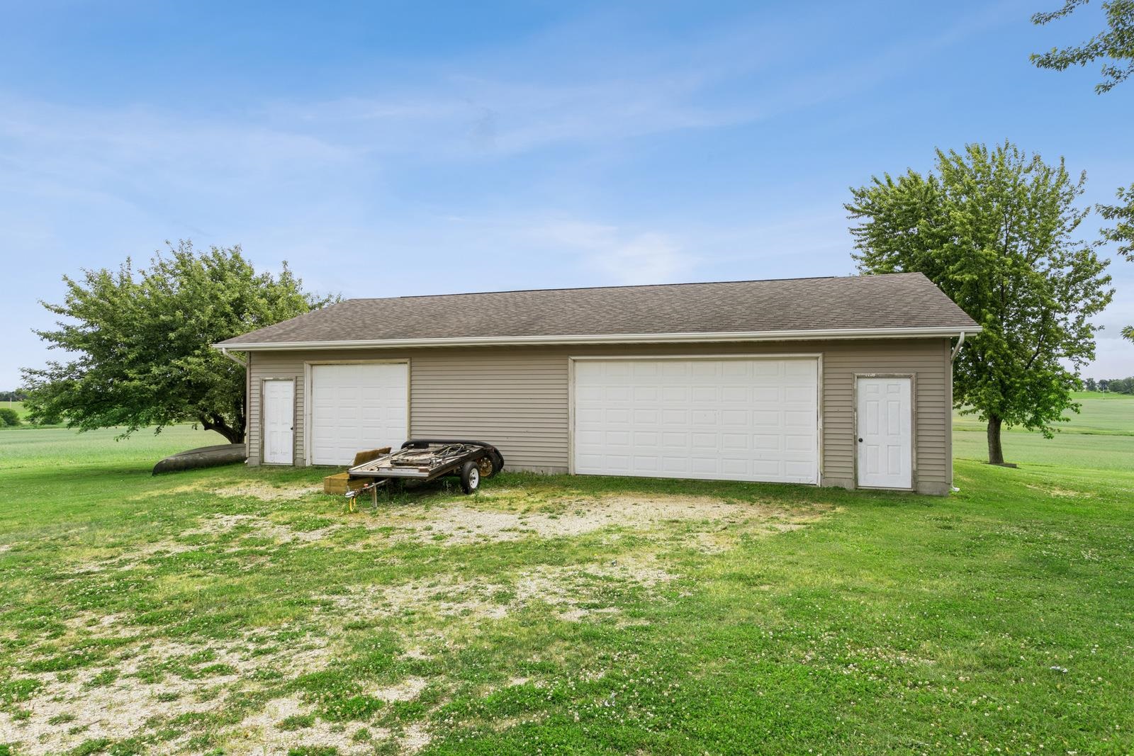 W3387 County Line Road Cleveland, WI 53015 - Photo 31 of 36